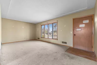 816 W Chandler Street, Arlington, MN 55307 - Photo 2