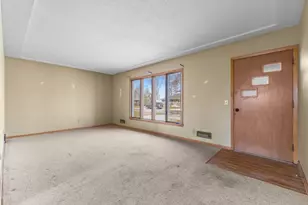 816 W Chandler St, Arlington, MN 55307 - Photo 2