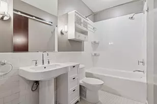 214 4th St E, Saint Paul, MN 55101 - Photo 12
