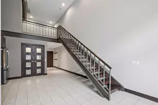 214 4th St E, Saint Paul, MN 55101 - Photo 10