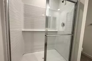 4975 Airlake Dr, Woodbury, MN 55129 - Photo 10