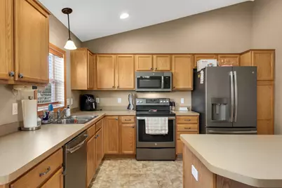 615 Dillon Avenue N, Montrose, MN 55363 - Photo 10