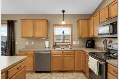 615 Dillon Avenue N, Montrose, MN 55363 - Photo 14