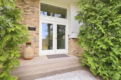 5717 View Lane, Edina, MN 55436 - Photo 4