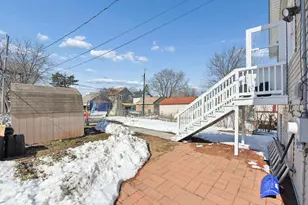 389 Roy Street N, Saint Paul, MN 55104 - Photo 18