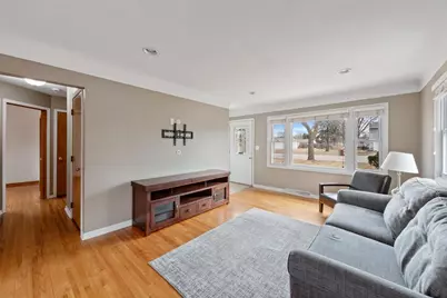 1217 Lincoln Avenue, Saint Paul Park, MN 55071 - Photo 2