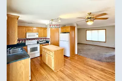 11673 Eldorado Street NW, Coon Rapids, MN 55433 - Photo 4