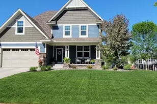 10476 Vermillion Cir NE, Blaine, MN 55449 - Photo 2