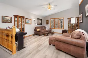 912 9th St NE, Little Falls, MN 56345 - Photo 4