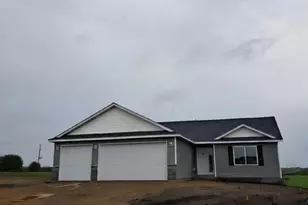 893 Mill Race Ct, Madelia, MN 56062 - Photo 1