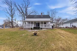 424 W 1st St, Pillager, MN 56473 - Photo 2