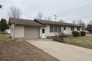 835 10th St, Granite Falls, MN 56241 - Photo 24