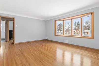 1306 Ottawa Avenue, West Saint Paul, MN 55118 - Photo 4