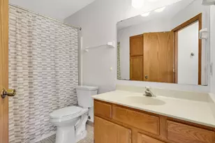 4061 Maureen Dr NE, Columbia Heights, MN 55421 - Photo 12