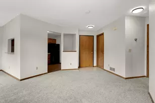 4061 Maureen Dr NE, Columbia Heights, MN 55421 - Photo 14