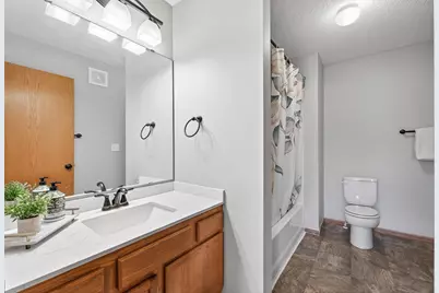 21157 S Clydesdale Curve, Forest Lake, MN 55025 - Photo 14