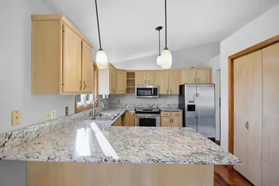 2305 13th Street SW, Austin, MN 55912 - Photo 12