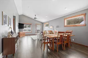 870 Brentwood Cir, River Falls, WI 54022 - Photo 8