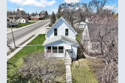 301 Duluth Avenue N, Thief River Falls, MN 56701 - Photo 1