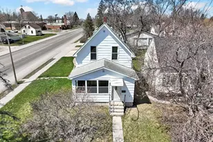 301 Duluth Ave N, Thief River Falls, MN 56701 - Photo 1