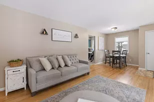 9307 Bataan St NE, Blaine, MN 55449 - Photo 10