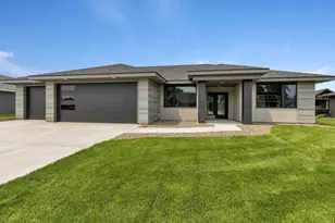 2127 Tamarack Dr, Saint Cloud, MN 56301 - Photo 2