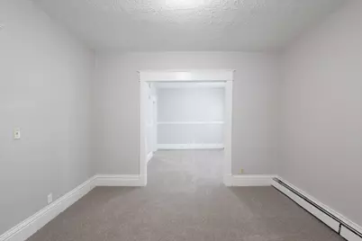 678 Hawthorne Avenue East, Saint Paul, MN 55106 - Photo 4