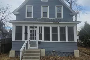 911 Jenks Ave E, Saint Paul, MN 55106 - Photo 1