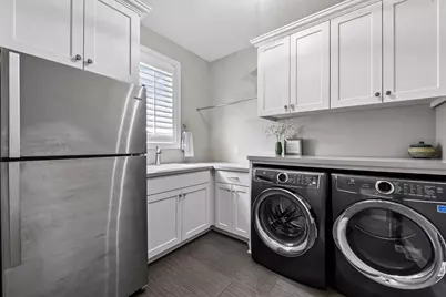 9264 Hawkcrest Court, Chanhassen, MN 55317 - Photo 14