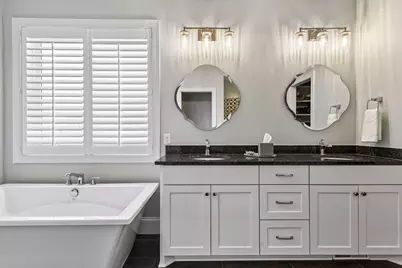 9264 Hawkcrest Court, Chanhassen, MN 55317 - Photo 18