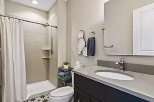 9264 Hawkcrest Ct, Chanhassen, MN 55317 - Photo 26