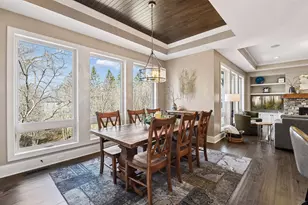 9264 Hawkcrest Ct, Chanhassen, MN 55317 - Photo 8