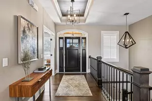 9264 Hawkcrest Ct, Chanhassen, MN 55317 - Photo 2