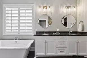 9264 Hawkcrest Ct, Chanhassen, MN 55317 - Photo 20