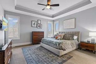 9264 Hawkcrest Ct, Chanhassen, MN 55317 - Photo 16