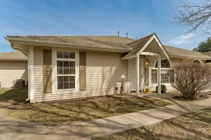 1988 Waterford Pl SW, Rochester, MN 55902 - Photo 2