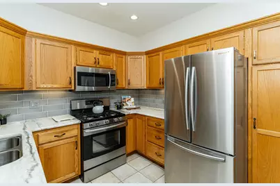 1988 Waterford Place SW, Rochester, MN 55902 - Photo 4