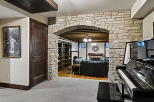 224 Oakwood Rd, Hopkins, MN 55343 - Photo 46