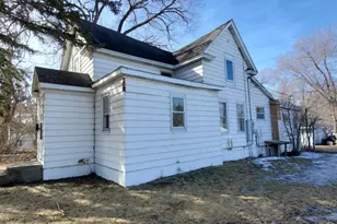 723 Irvine Ave NW, Bemidji, MN 56601 - Photo 2