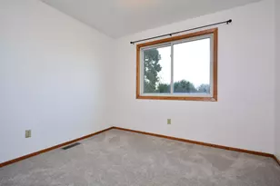 7581 23rd St N, Oakdale, MN 55128 - Photo 14