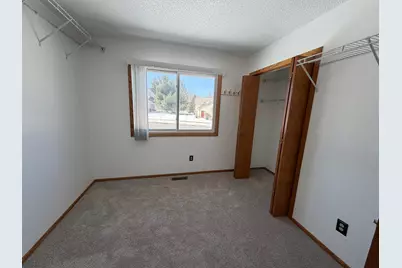 7581 23rd Street N, Oakdale, MN 55128 - Photo 2