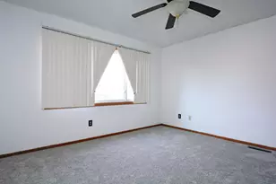 7581 23rd St N, Oakdale, MN 55128 - Photo 12