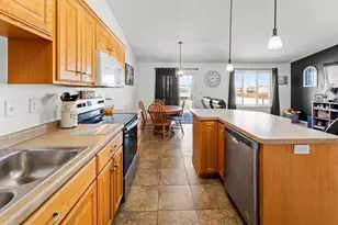 1101 39th Ave S, Moorhead, MN 56560 - Photo 4