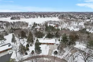 15753 Cedar Ridge Rd, Eden Prairie, MN 55347 - Photo 40