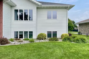 1410 Mendenhall Ave, Breckenridge, MN 56520 - Photo 2