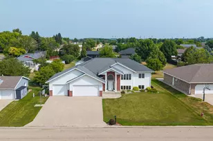 1410 Mendenhall Ave, Breckenridge, MN 56520 - Photo 2