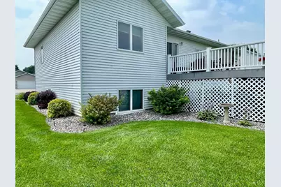 1410 Mendenhall Avenue, Breckenridge, MN 56520 - Photo 10