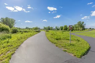 1955 River Bluff Ct, Shakopee, MN 55379 - Photo 46