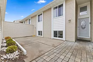 10402 Yorktown Ln N, Maple Grove, MN 55369 - Photo 26
