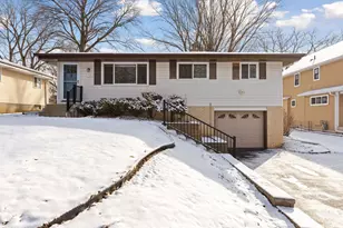 1516 Boone Ave N, Golden Valley, MN 55427 - Photo 2